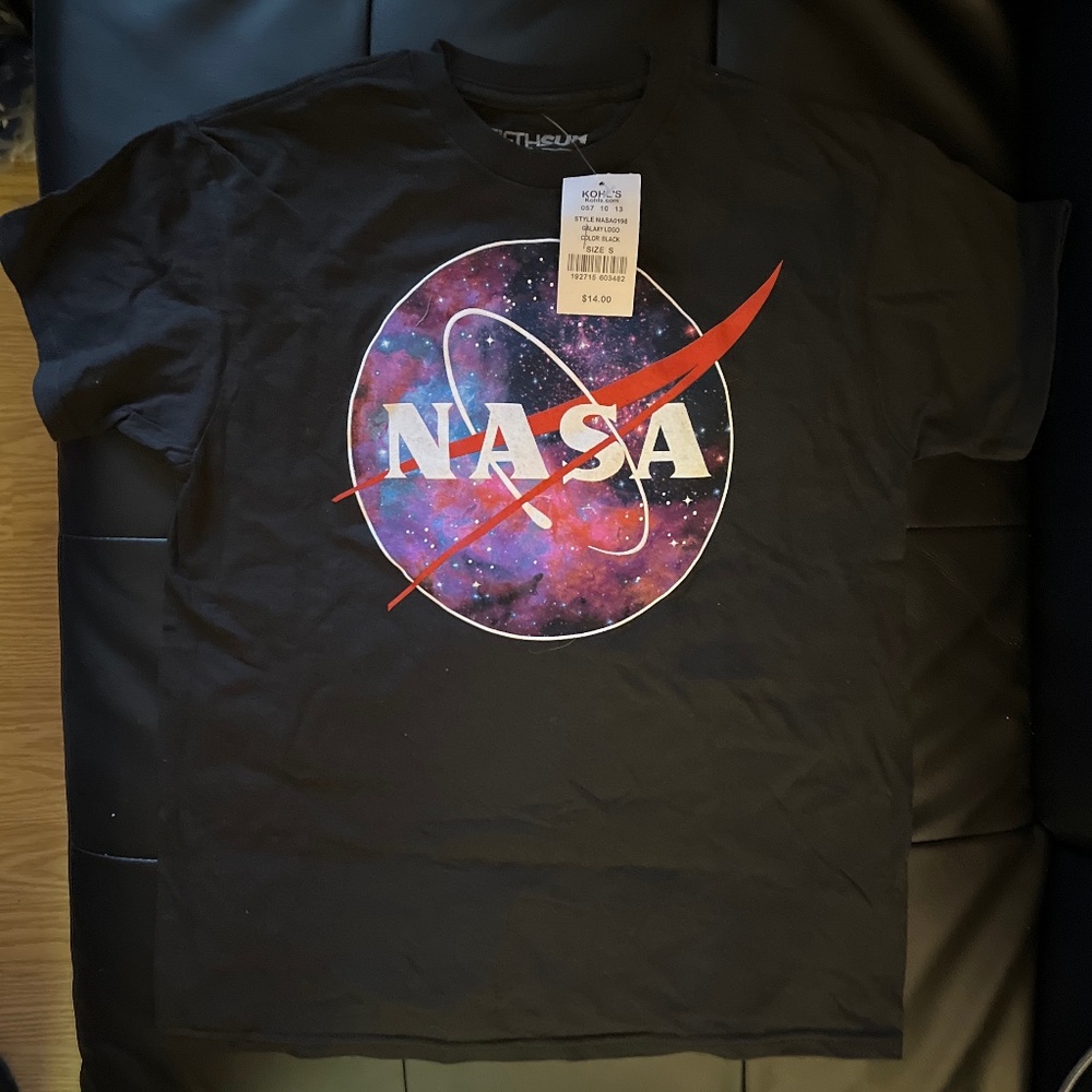 NASA Shirt Small NWT
